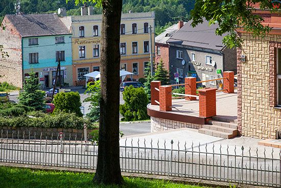 Gora Swietej Anny, panorama na miasteczko od strony Bazyliki sw. Anny. EU, Pl, Opolskie.